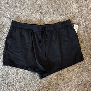 Torrid 3X NWT Women's Black active Shorts